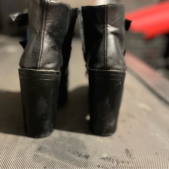 Women’s platform boots. - Picture 5 of 5